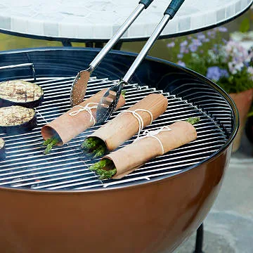 Flavor-infusing wood grilling wraps